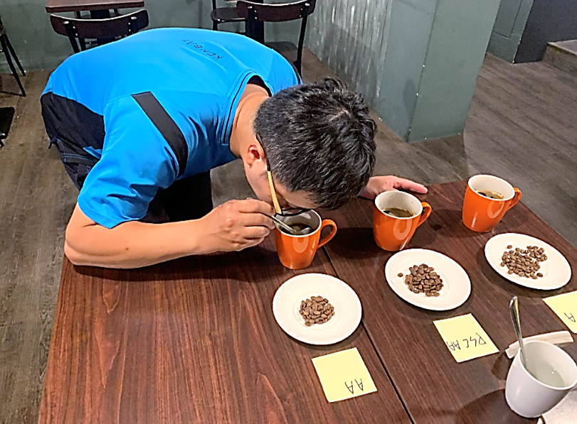 Aroma check of coffee beans