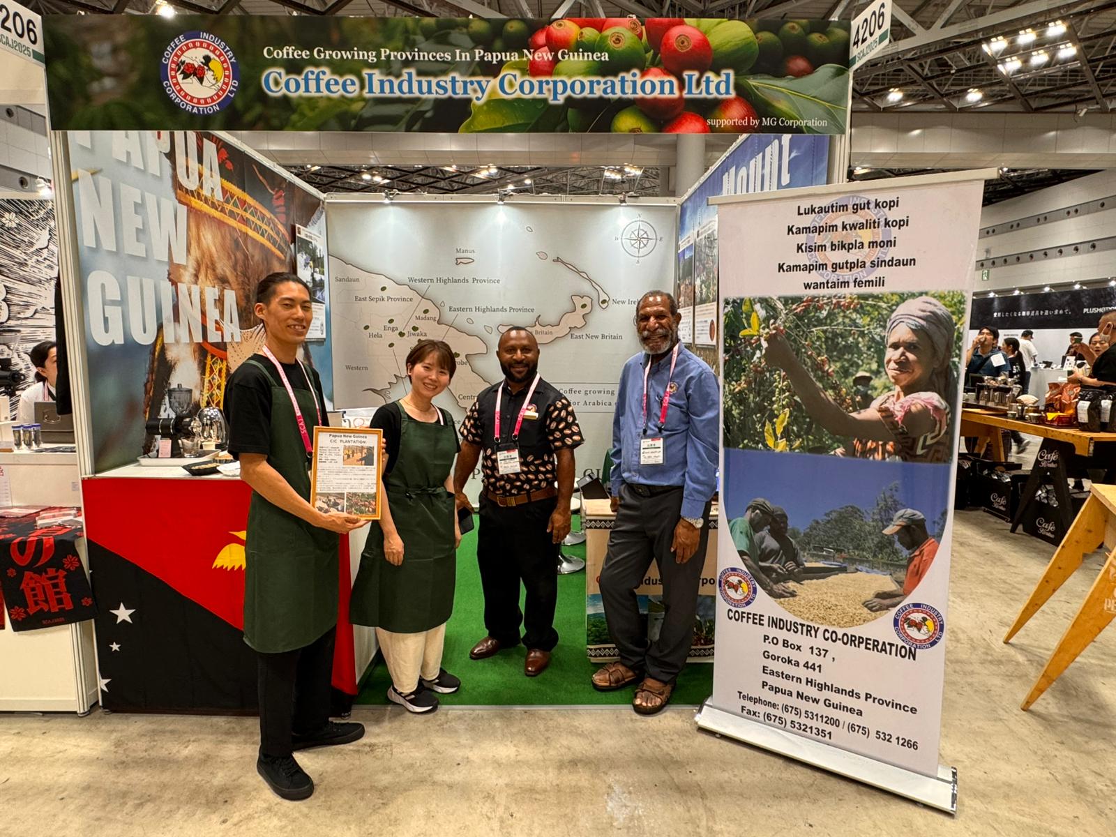 MG corporation Exhibition Booth and Member